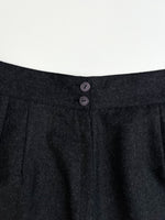 Charger l&#39;image dans la galerie, Short en laine vintage • 36FR
