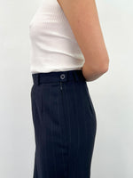 Load image into Gallery viewer, Vintage pleated trousers - size 40
