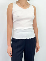 Charger l&#39;image dans la galerie, Top côtelé blanc vintage • Taille S/M
