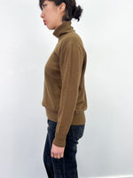 Charger l&#39;image dans la galerie, Pull col roulé marron • taille S
