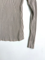 Load image into Gallery viewer, Top en maille CAES • Taille XS
