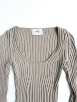 Load image into Gallery viewer, Top en maille CAES • Taille XS
