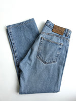 Charger l'image dans la galerie, Jean droit Calvin Klein vintage • 40FR
