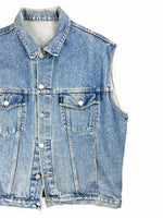 Load image into Gallery viewer, Veste en jean sans manche • taille M/L
