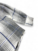 Load image into Gallery viewer, Chemise à carreaux • Taille S/M

