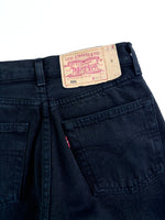 Load image into Gallery viewer, Jean Levi's 501 made in France vintage • W26
