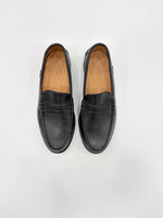 Load image into Gallery viewer, Mocassins en cuir Paraboot • taille 40
