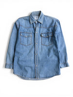 Charger l'image dans la galerie, Chemise en jean vintage • Taille S

