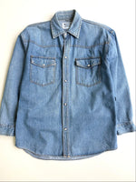 Charger l'image dans la galerie, Chemise en jean vintage • Taille S

