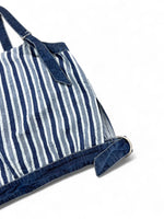Load image into Gallery viewer, Top Cerruti Jeans • Taille M
